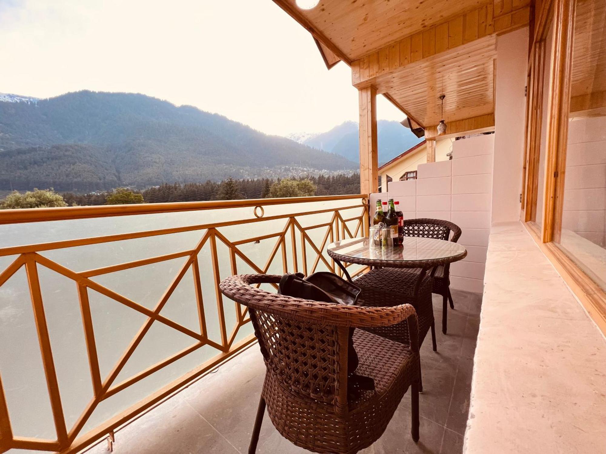 Hill River Resort By West Western Manāli Dış mekan fotoğraf