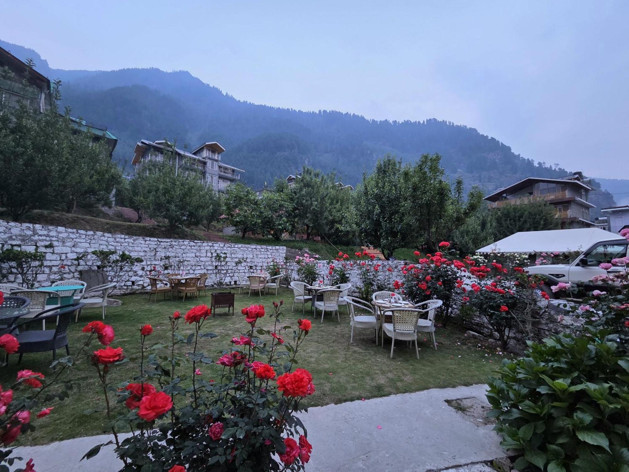 Hill River Resort By West Western Manāli Dış mekan fotoğraf