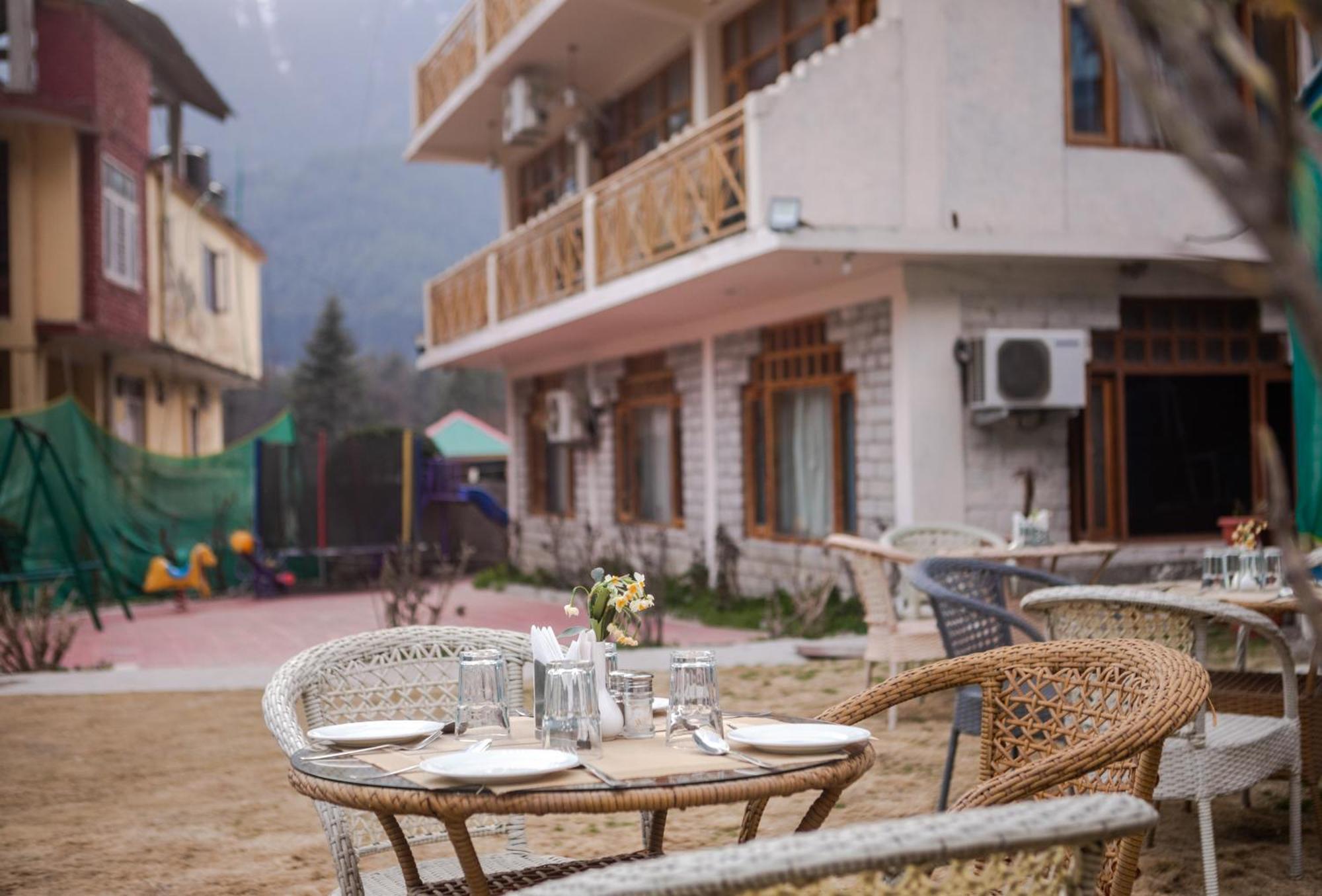 Hill River Resort By West Western Manāli Dış mekan fotoğraf