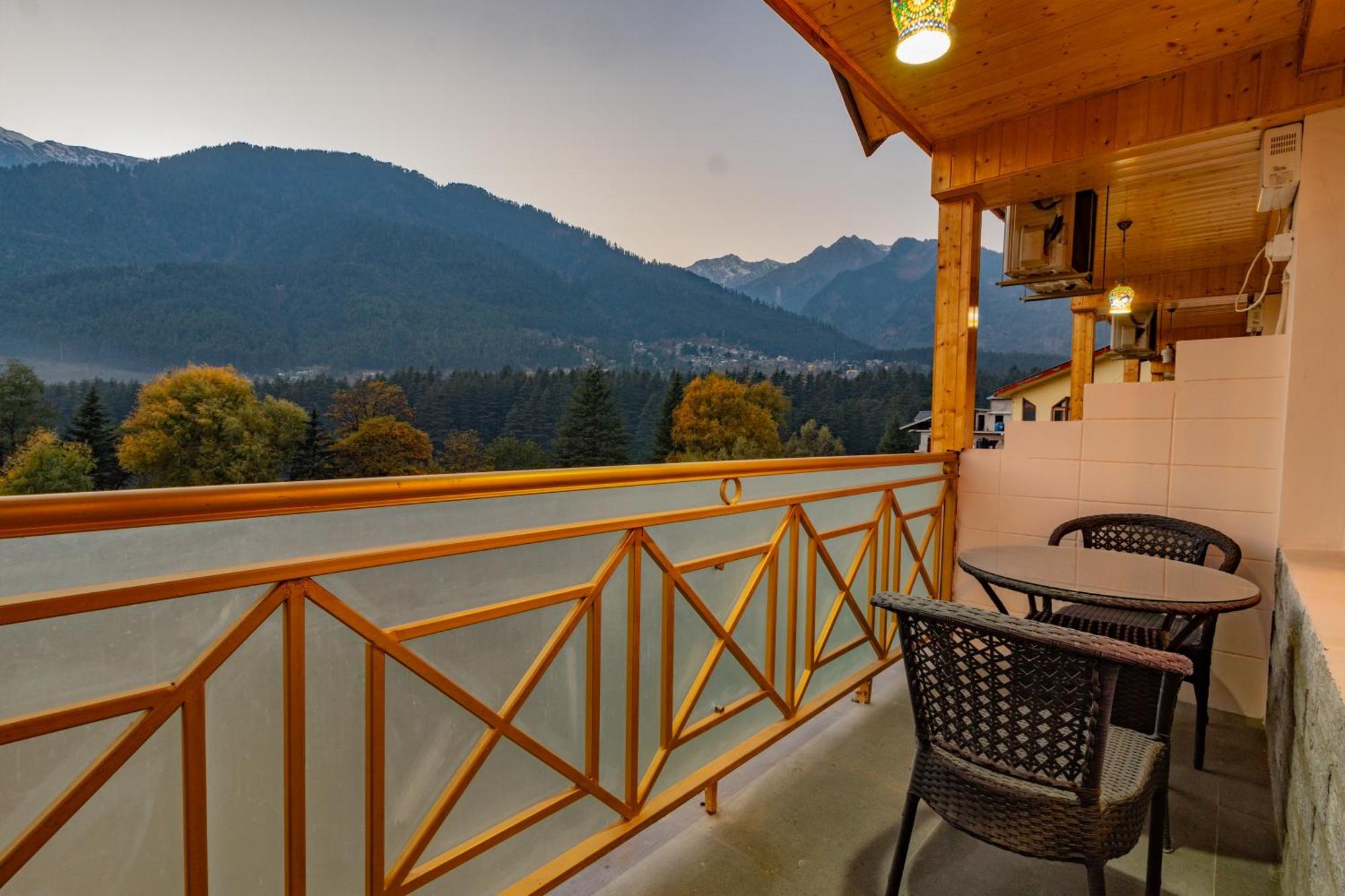Hill River Resort By West Western Manāli Dış mekan fotoğraf