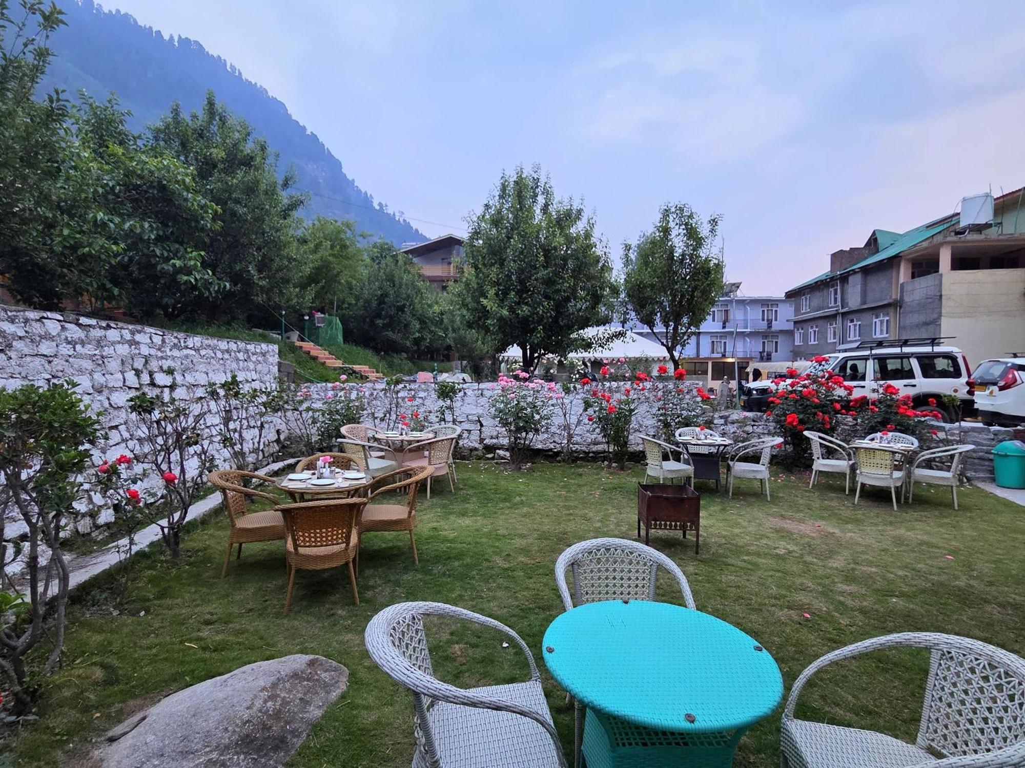 Hill River Resort By West Western Manāli Dış mekan fotoğraf