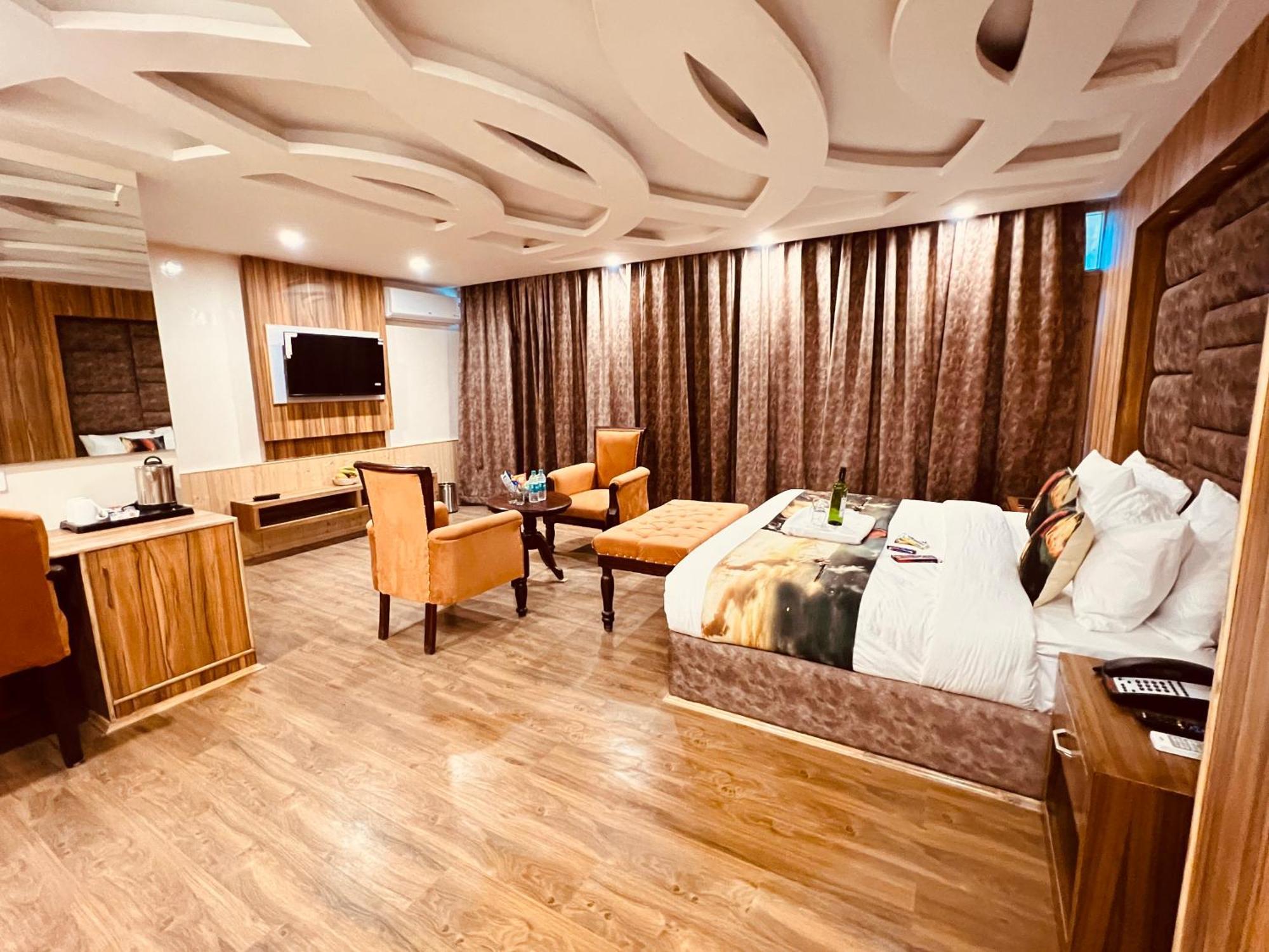 Hill River Resort By West Western Manāli Dış mekan fotoğraf